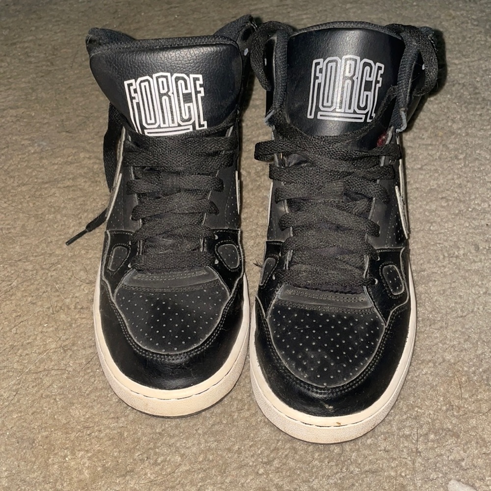 🍇2 for $50🍇Nike high tops